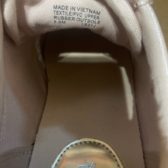 Elegant Pink and Gold Women's Sneakers - Picture 3 of 4